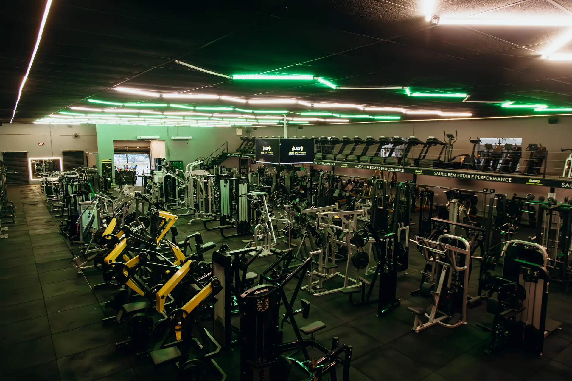 Salão de musculação — MGF Unidade 2 — 28 de Março